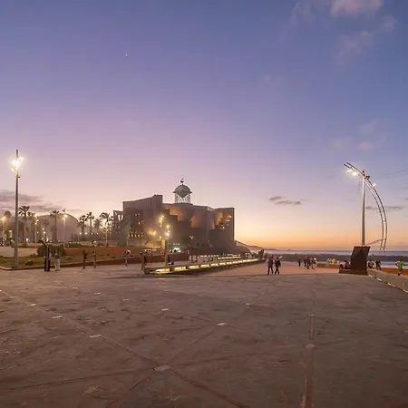 Muy Luminoso En Playa De Canteras *